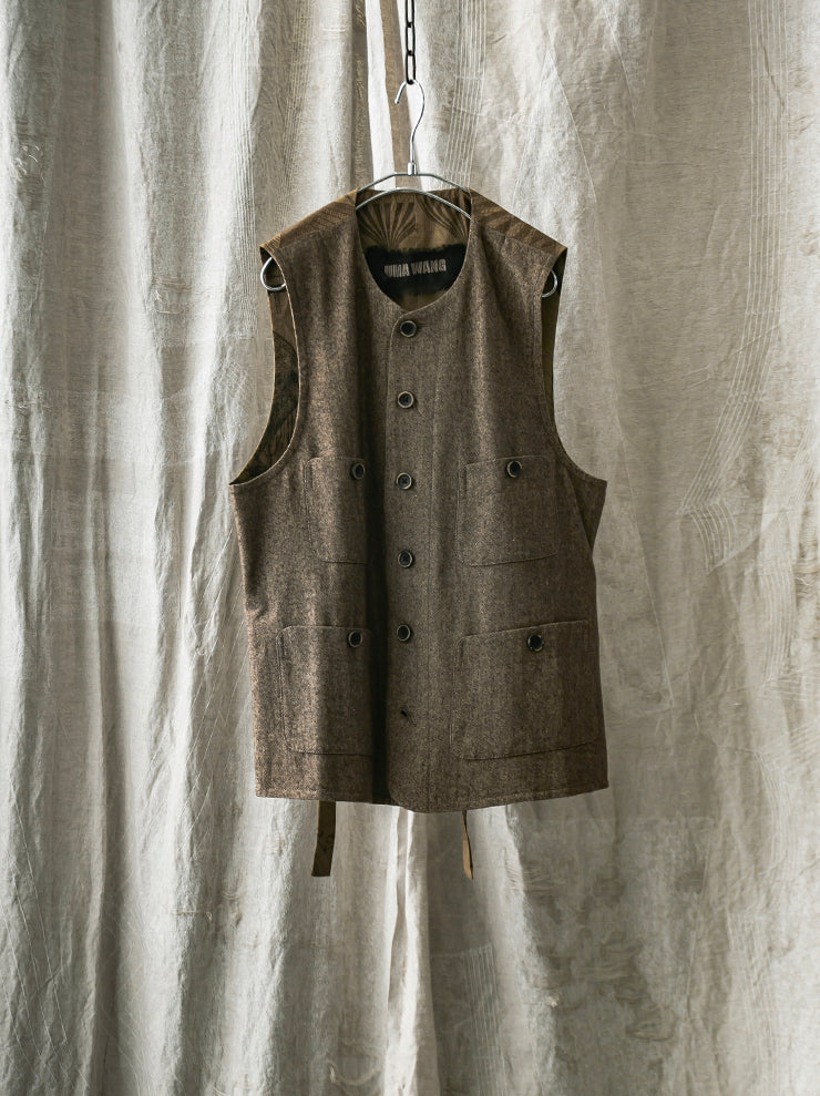 UMA WANG<br> Sleeveless jacket / BROWN & TAN