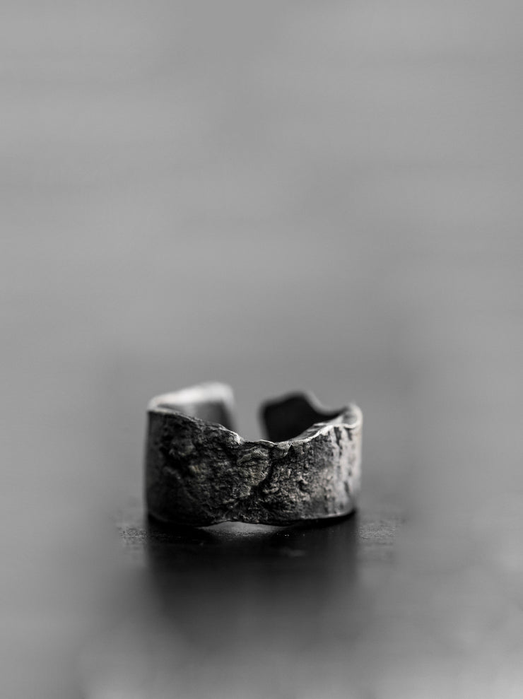 UMA WANG × DETAJ<br> TOUHEN SILVER RING / BURNED BLACK