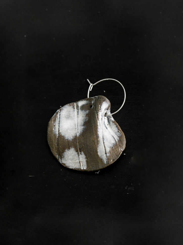 UMA WANG × DETAJ<br> TOUHEN POTTERY EARRINGS / BROWN