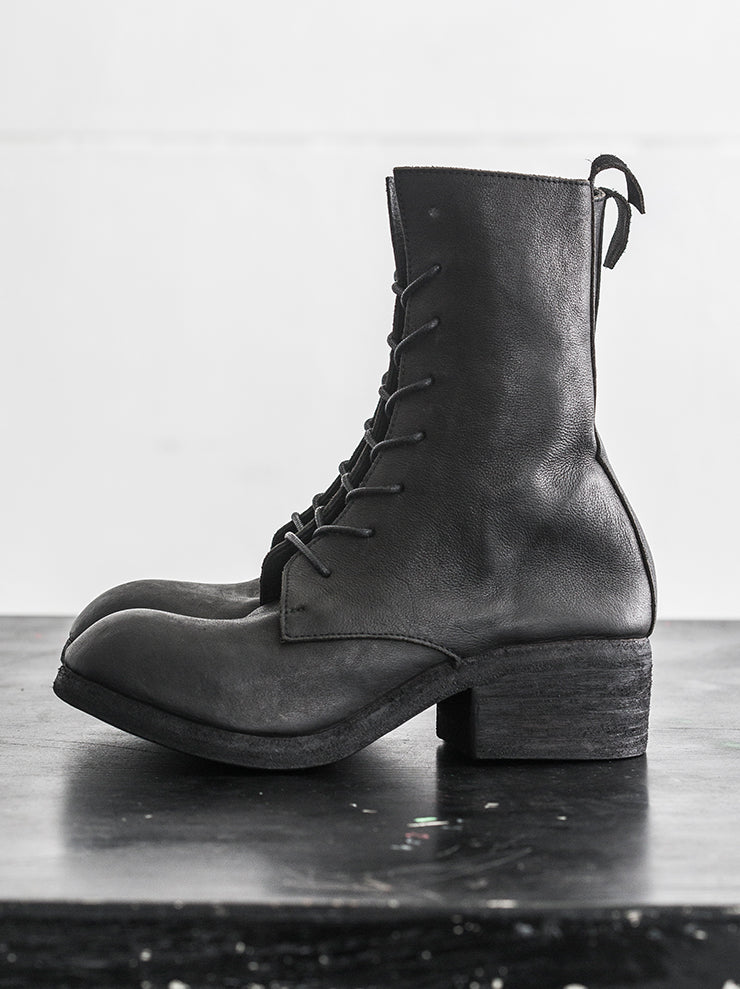 NUTSA MODEBADZE<br />ウィメンズレースアップブーツ BLACK