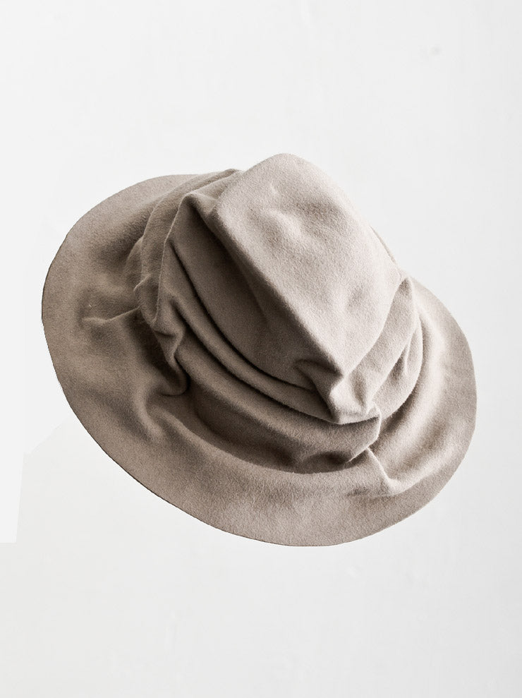 HORISAKI<br>プレーンラビットファークラッシャーハット BEIGE / GREY BAND