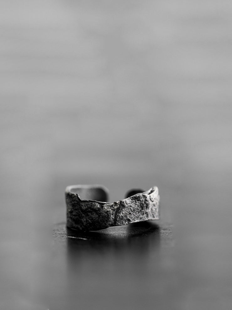 UMA WANG × DETAJ <br>TOUHEN SILVER RING / BURNED BLACK