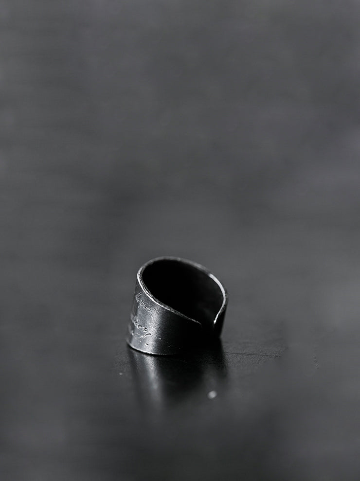 UMA WANG × DETAJ<br> LUNA SILVER EAR CUFF / OXY-DYE