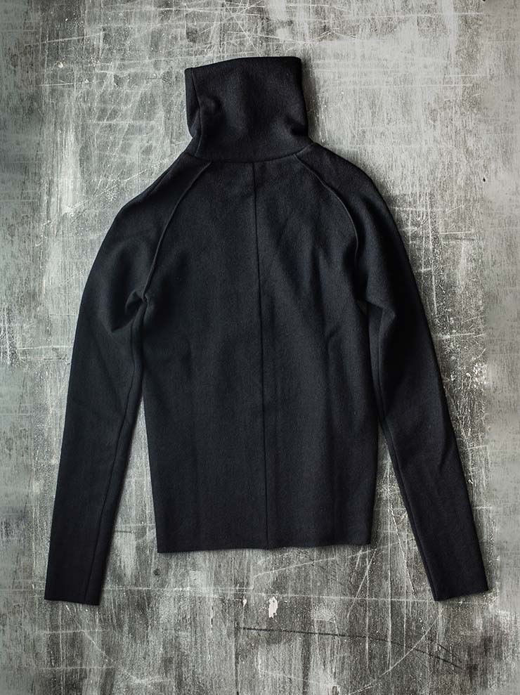 individual sentiments<br> UNISEX wool cashmere high neck tops / BLACK