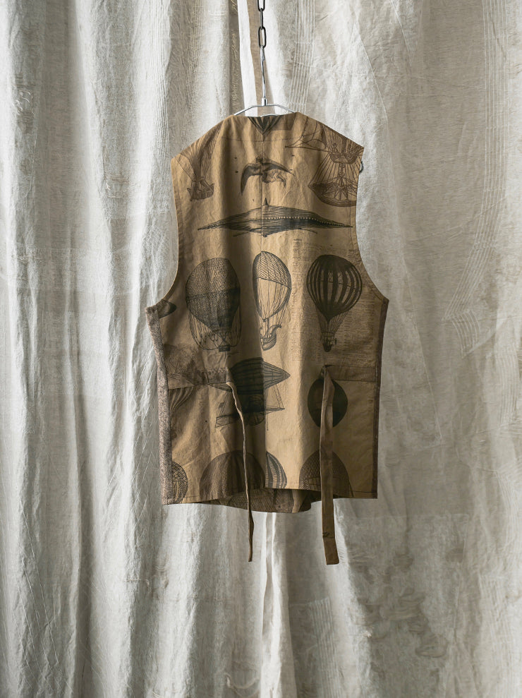 UMA WANG<br> Sleeveless jacket / BROWN & TAN