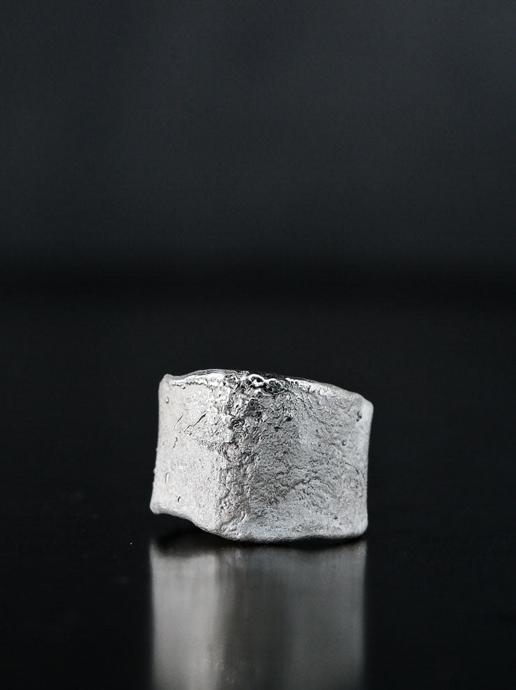 DETAJ<br> PRIMITIVE RING / WHITE