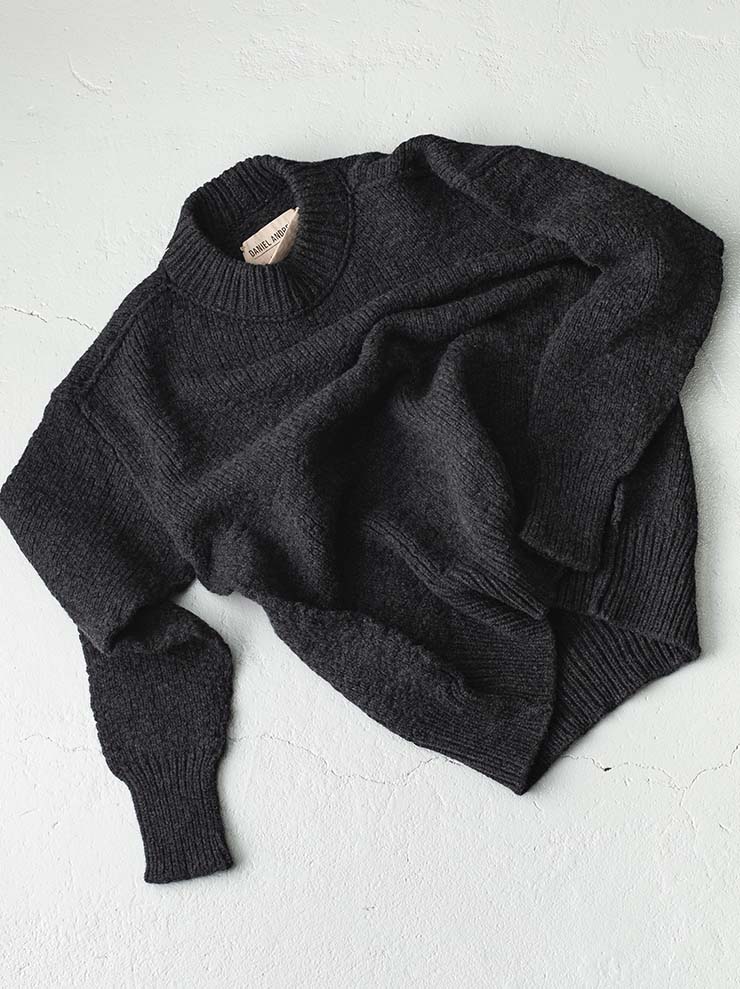 DANIEL ANDRESEN<br> Lorikeet chunky pullover / Charcoal