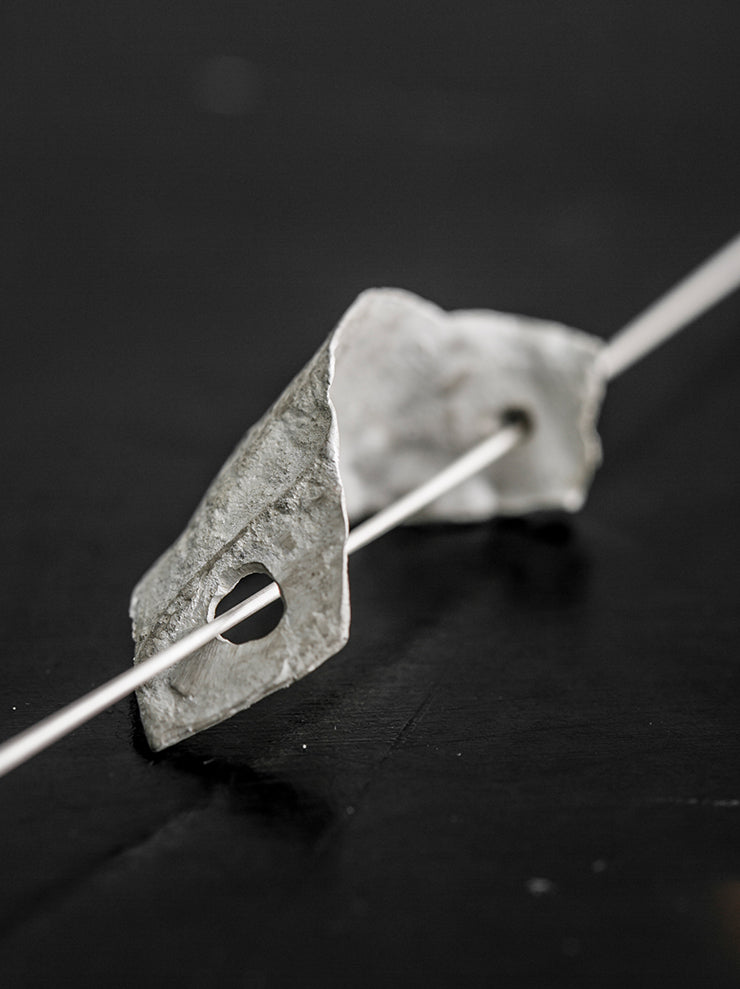 UMA WANG × DETAJ<br> TOUHEN SILVER EARRING / WHITE