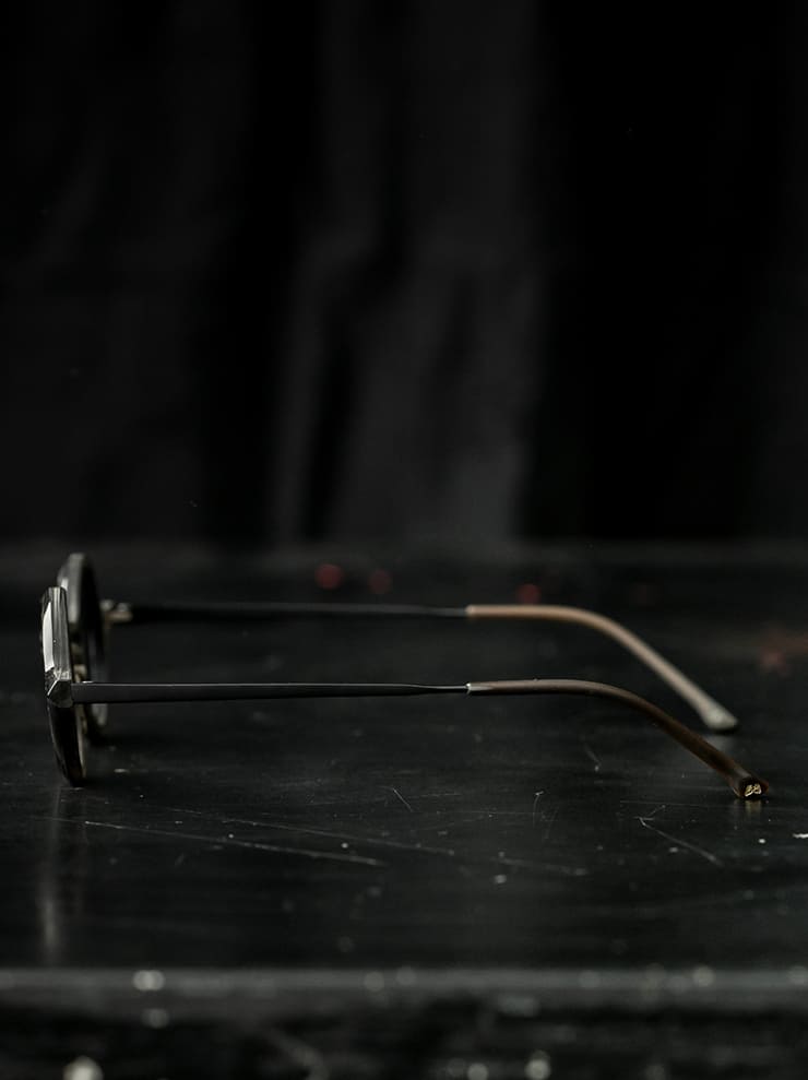 RIGARDS×DETAJ<br> GENUINE HORN & BETA TITANIUM FRAME sunglasses / MATTE POLISHED BLACK&WHITE / RG0824