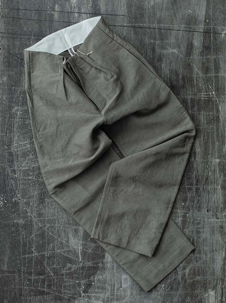 K'ANG<br>UNISEX PLEATED WAIST WIDE FIT TROUSERS / BEIGE