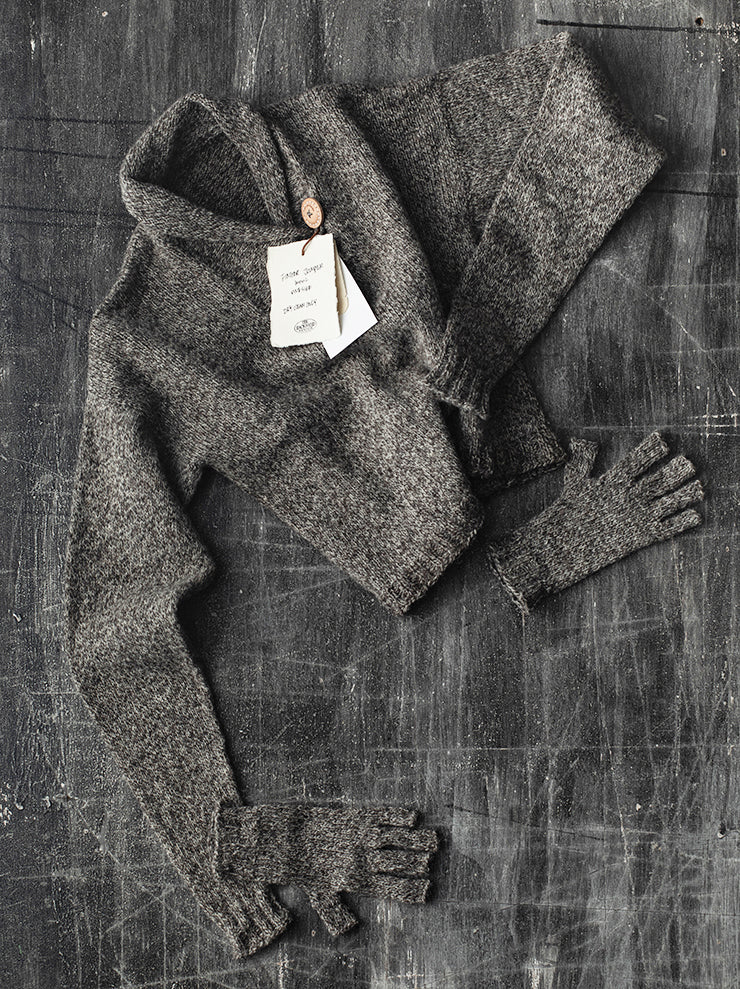 THE BACKWARD VENDOR<br> WOMENS finger jumper knit / GRAY