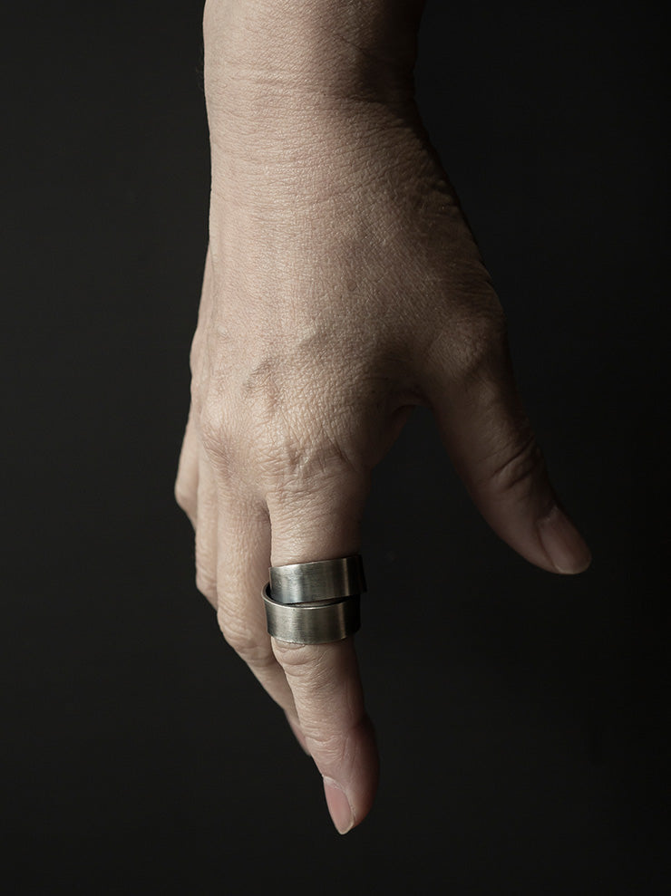 UMA WANG X DETAJ <br>COIL RING / MATTE SILVER