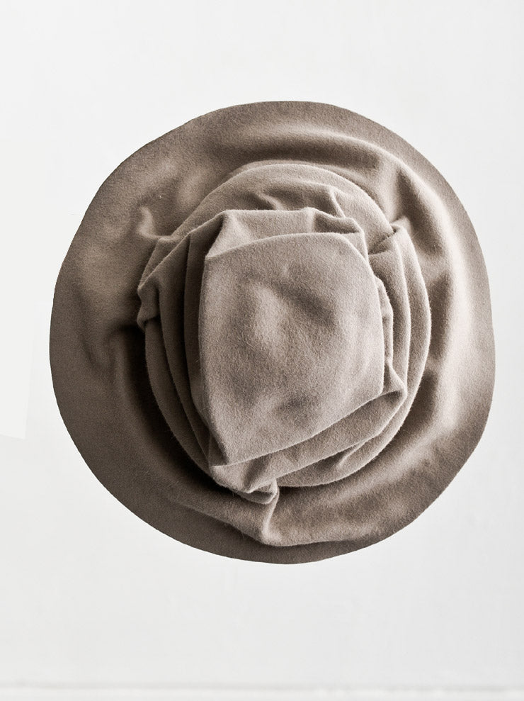 HORISAKI<br>プレーンラビットファークラッシャーハット BEIGE / GREY BAND