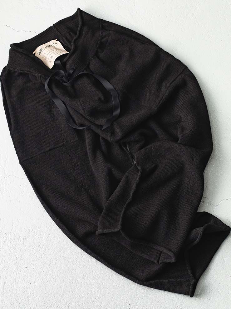 DANIEL ANDRESEN<br> Cormorant long fit trousers / BLACK