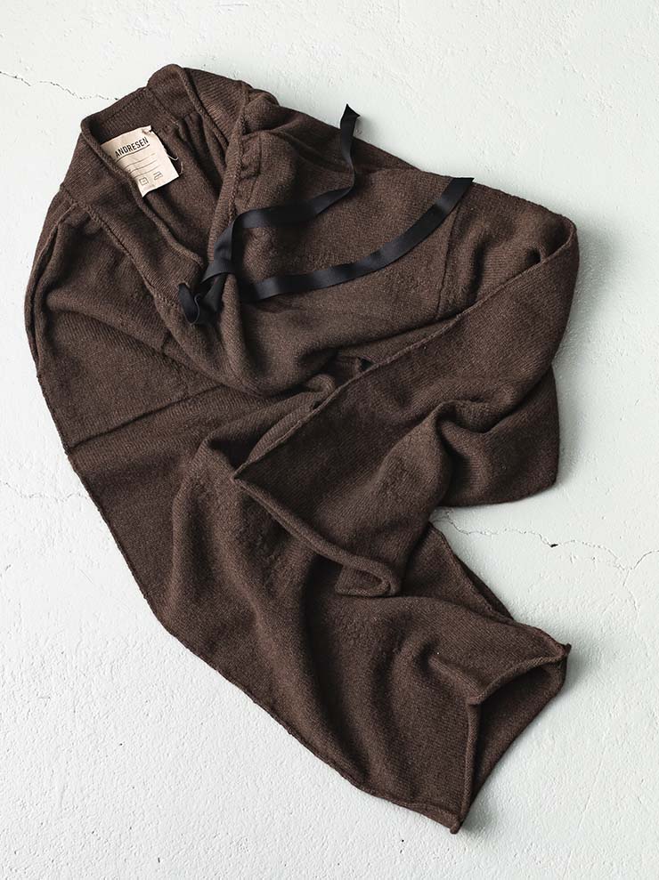 DANIEL ANDRESEN<br> Cormorant long fit trousers / Chocolate