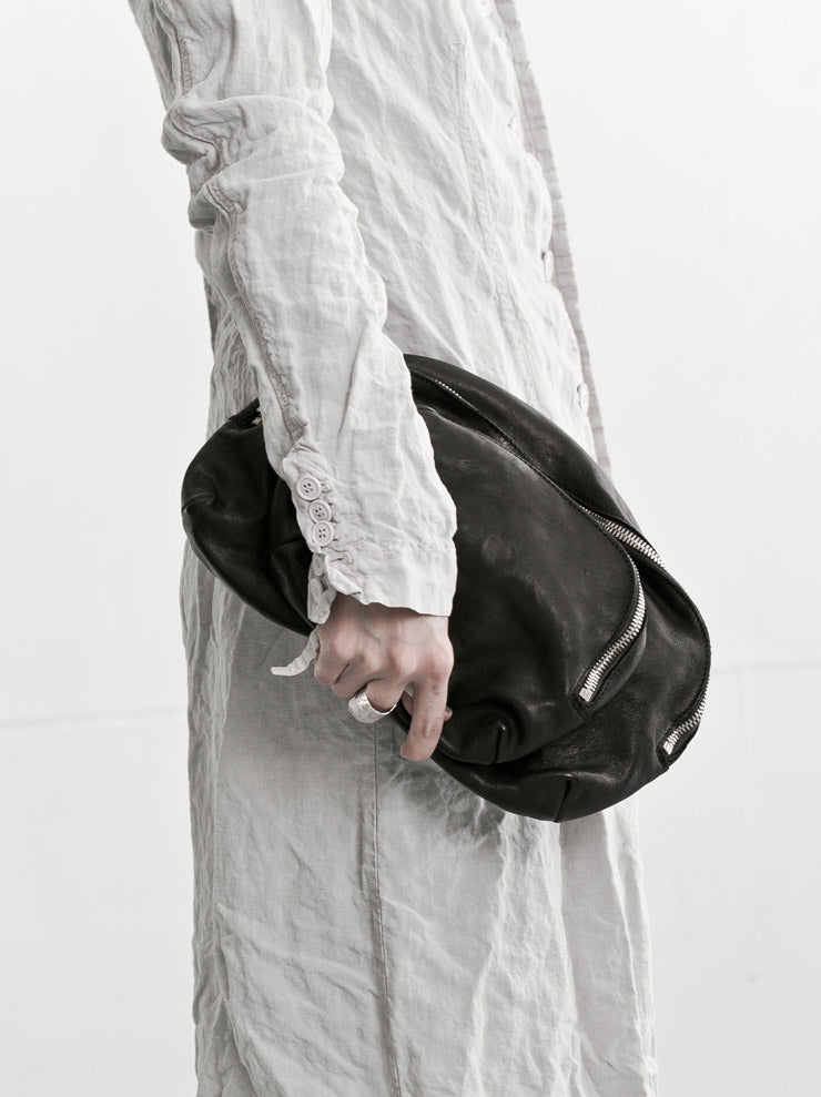 GUIDI<br>ソフトホースレザーポーチ BLKT BTC03