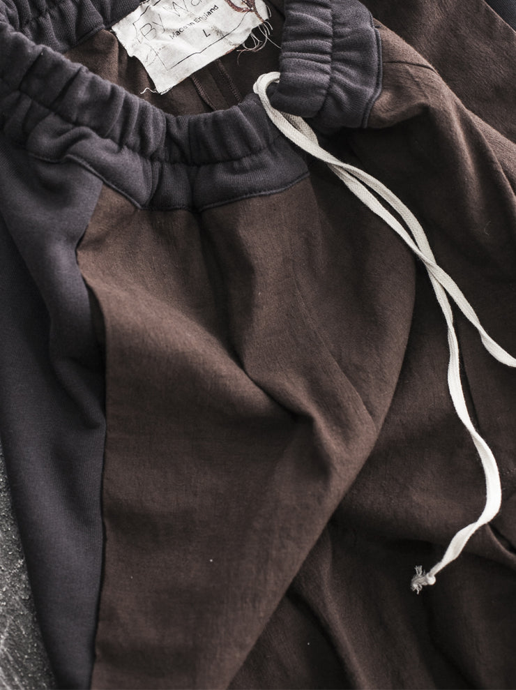 By Walid<br />メンズヴィクタートラウザー CHOCOLATE×BLACK / flour sacking linen cotton