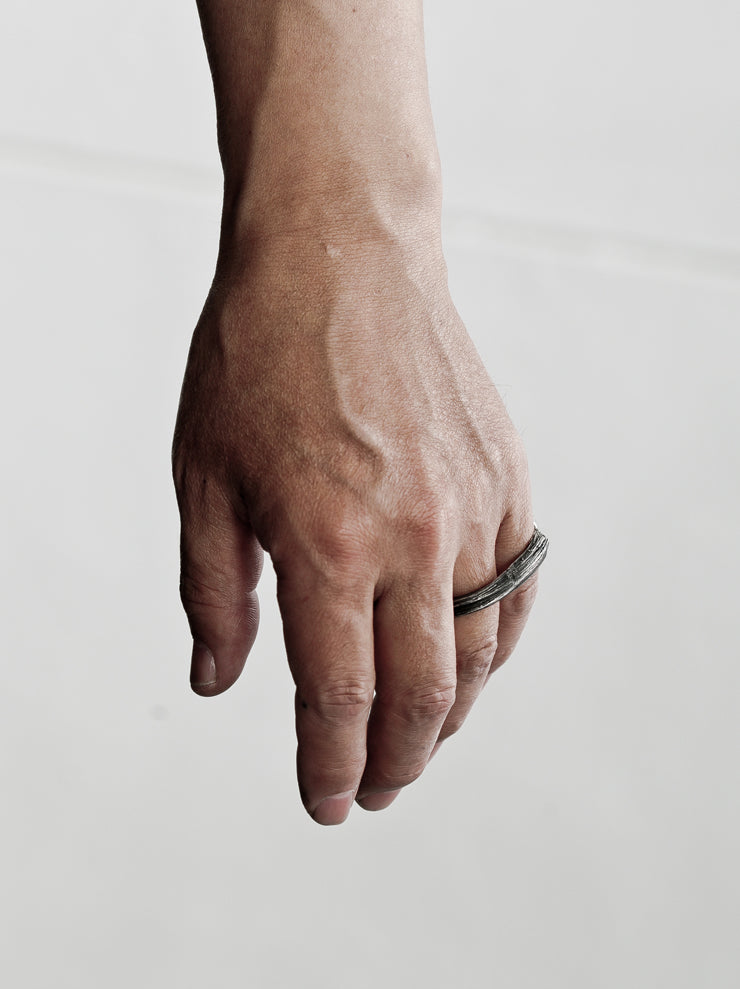 DETAJ <br>HAIR RING / BLACK