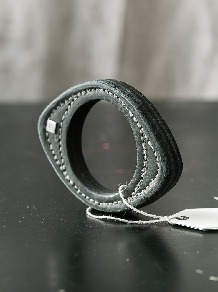 GUIDI<br>レザーブレスレット S11 MILITARY GREEN CV31T / CUOIO FULL GRAIN