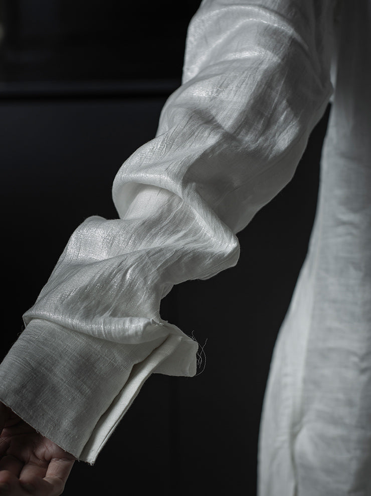 OLUBIYI THOMAS<br>UNISEX バックプリーツシャツ / WHITE