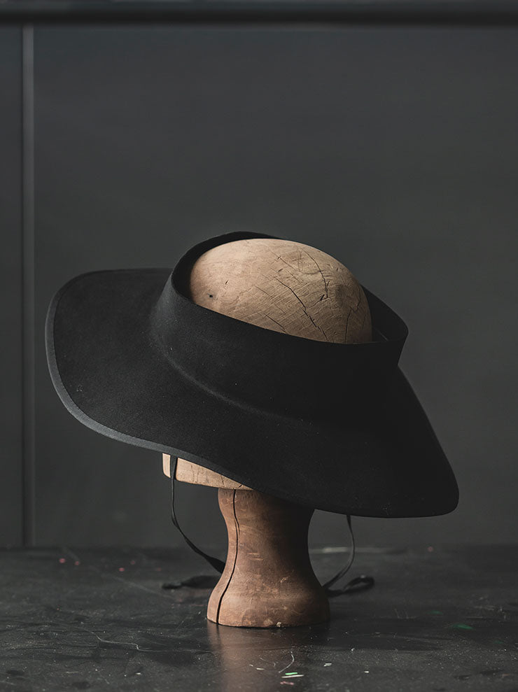 HORISAKI<br> Ribbon trimming & strap visor hat / BLACK EB