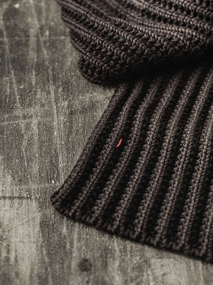 CASEY CASEY<br> UNISEX open rib long scarf / BROWN