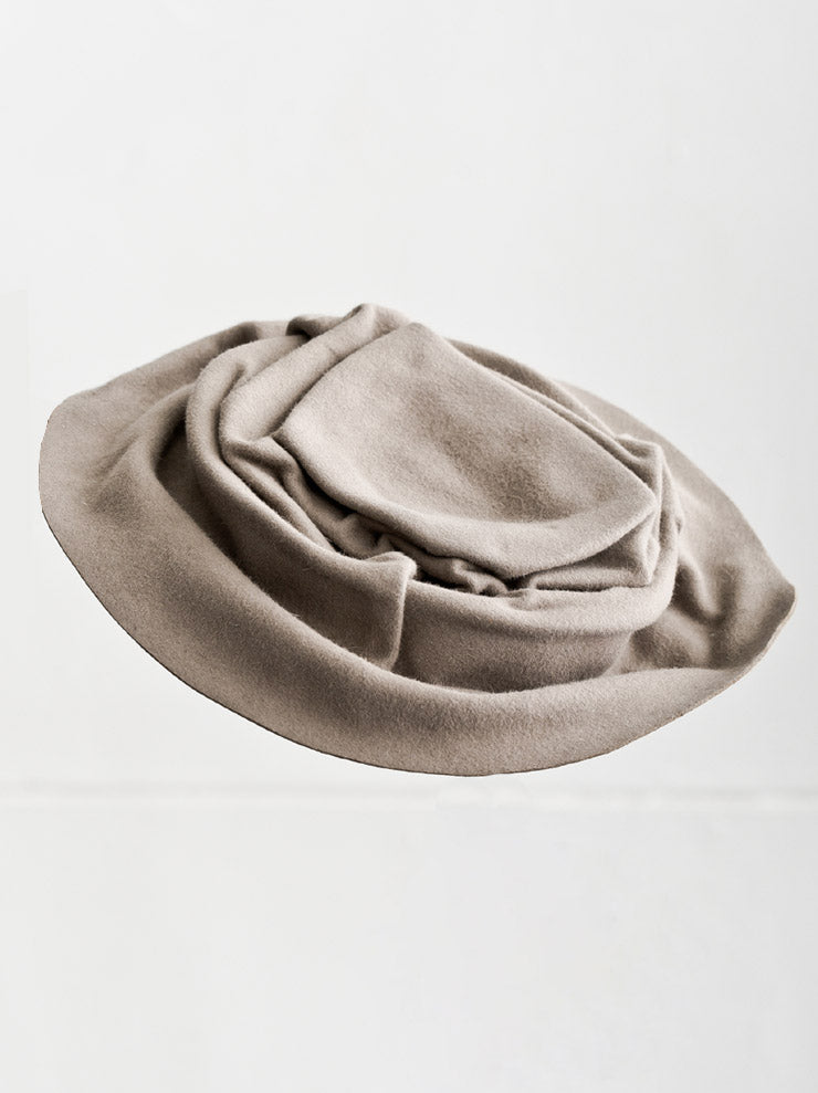 HORISAKI<br>プレーンラビットファークラッシャーハット BEIGE / GREY BAND