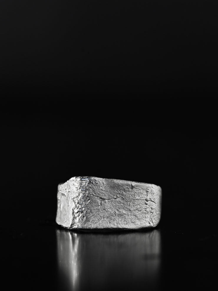 DETAJ<br> PRIMITIVE RING / WHITE