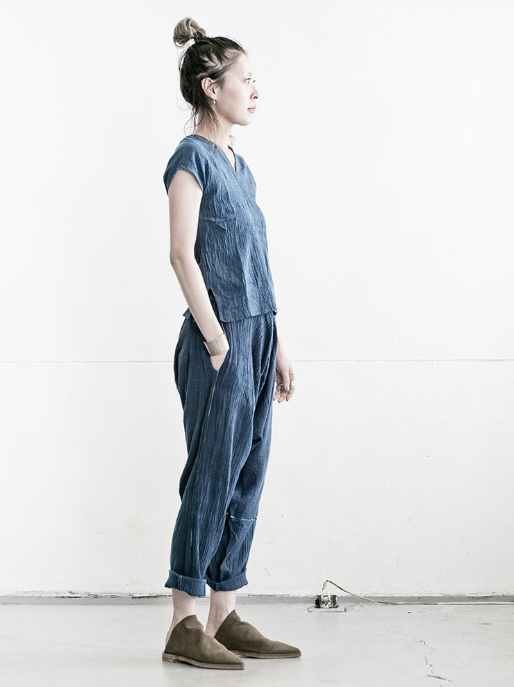 MAKU<br> Khadi cotton indigo V-neck tops