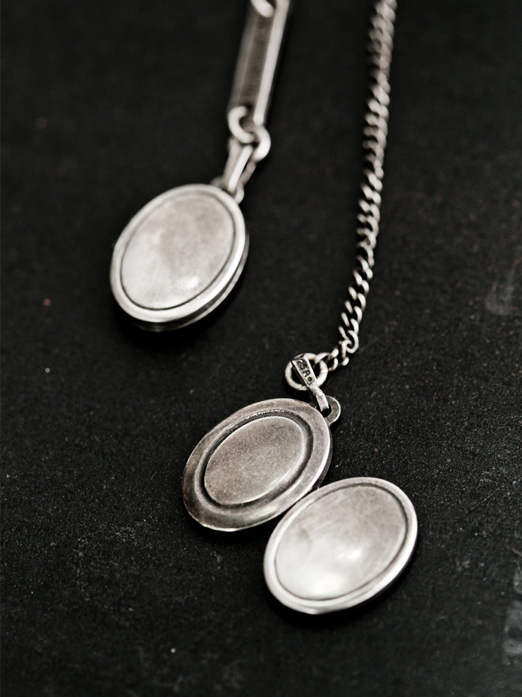 ANN DEMEULEMEESTER<br />オーバルロケットペンダントチェーンピアス SILVER