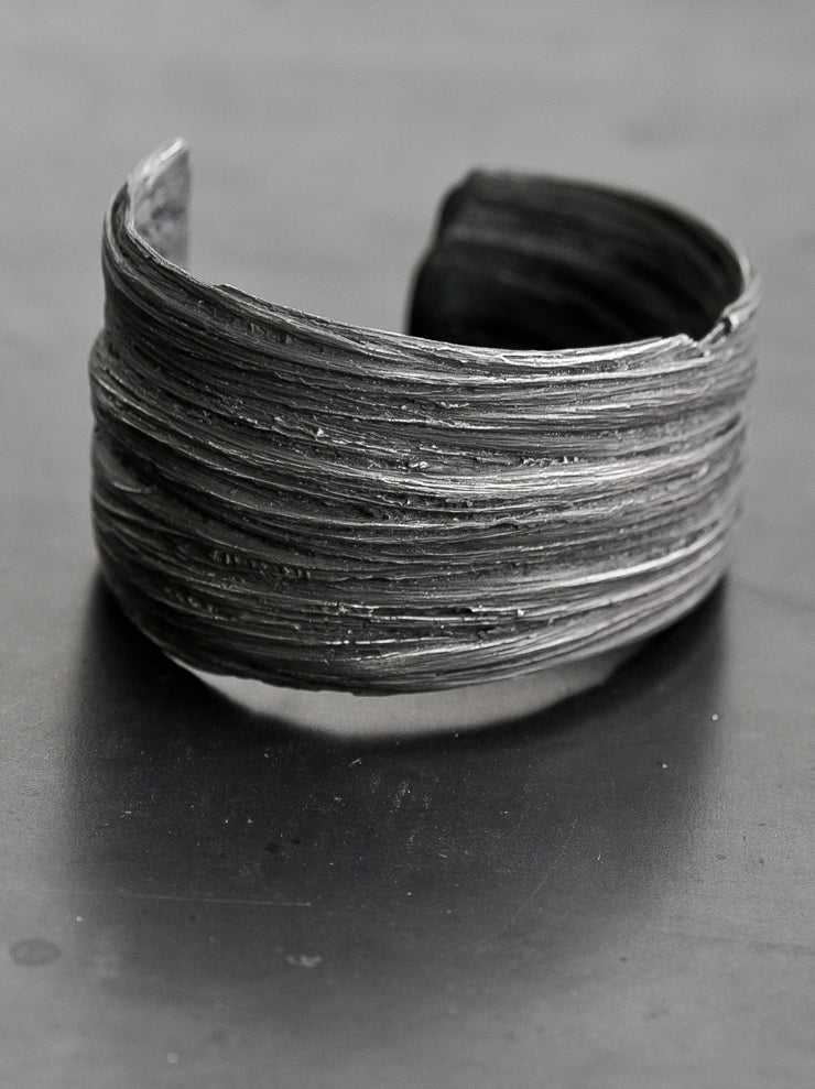 DETAJ<br> HAIR BANGLE / BLACK