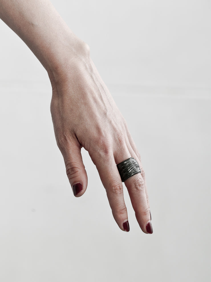 DETAJ <br>HAIR RING / BLACK