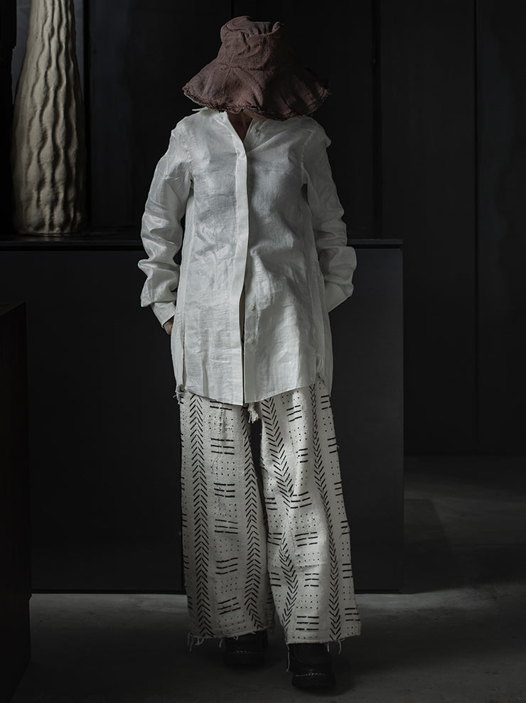 OLUBIYI THOMAS<br>UNISEX バックプリーツシャツ / WHITE