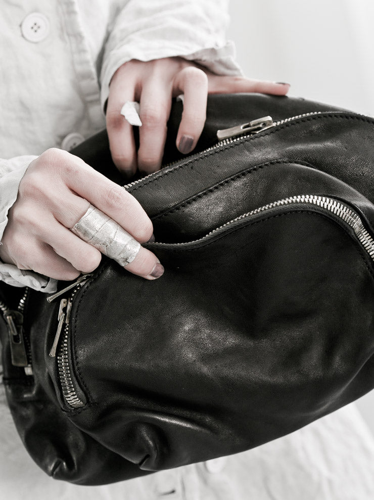 GUIDI<br>ソフトホースレザーポーチ BLKT BTC03