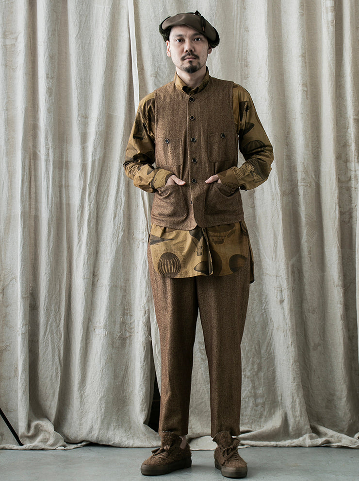 UMA WANG<br> Sleeveless jacket / BROWN & TAN