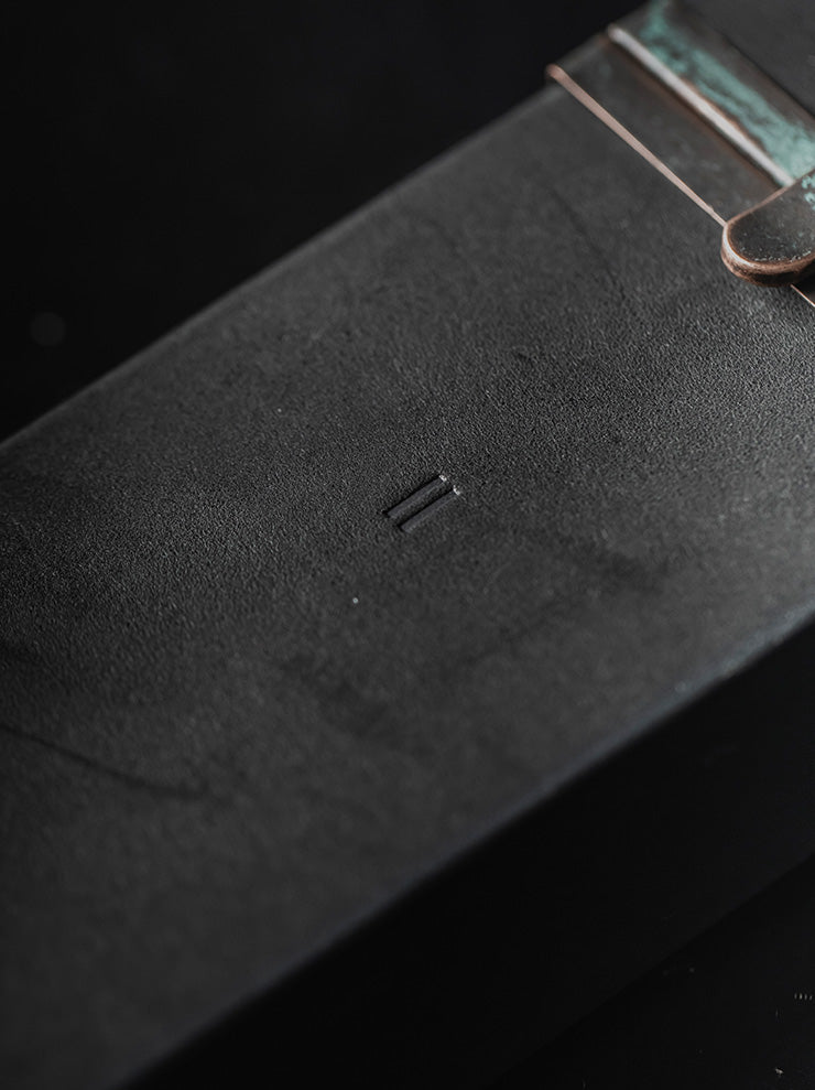 RIGARDS × BORIS BIDJAN SABERI<br/>アイウェア(サングラス)ケース / GENUINE LEATHER & COPPER / AT1111BBS
