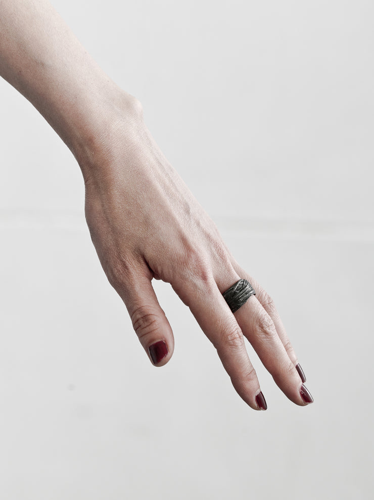 DETAJ <br>HAIR RING / BLACK