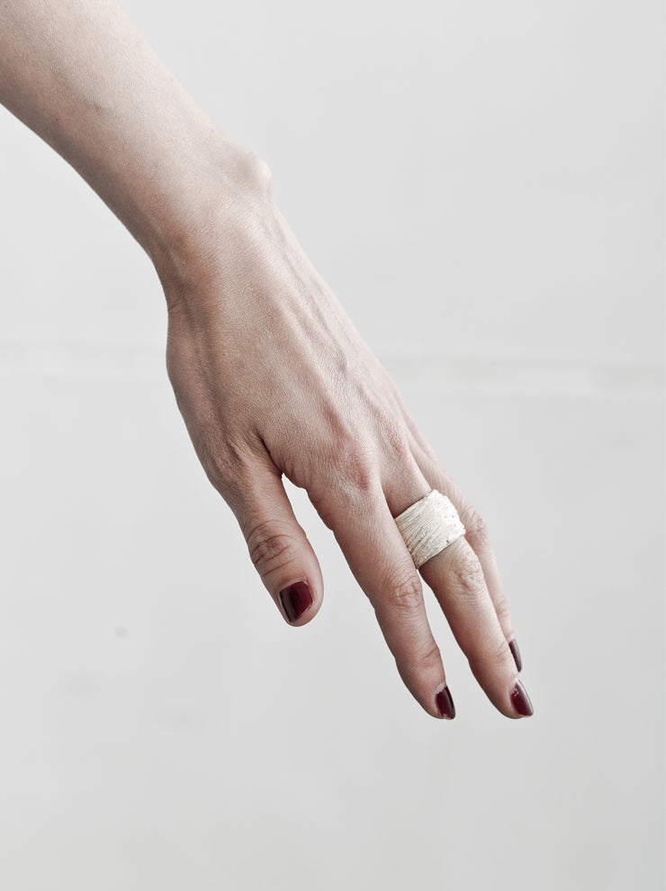 DETAJ <br>HAIR RING / WHITE