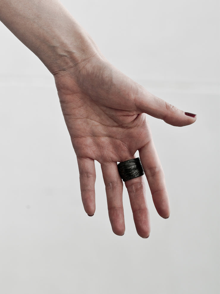 DETAJ <br>HAIR RING / BLACK