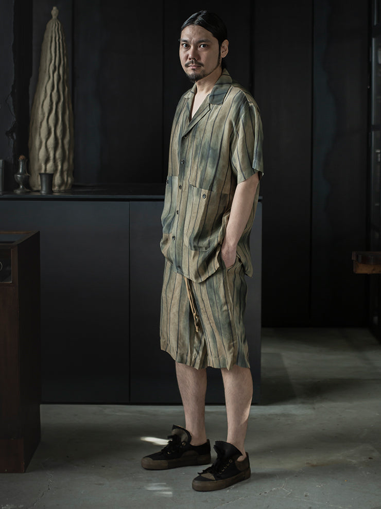 UMA WANG<br> MENS striped shorts / TAN × BLUE