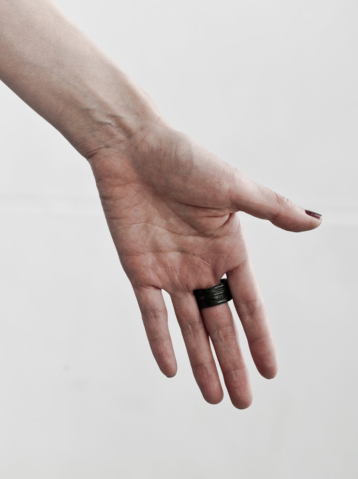 DETAJ <br>HAIR RING / BLACK