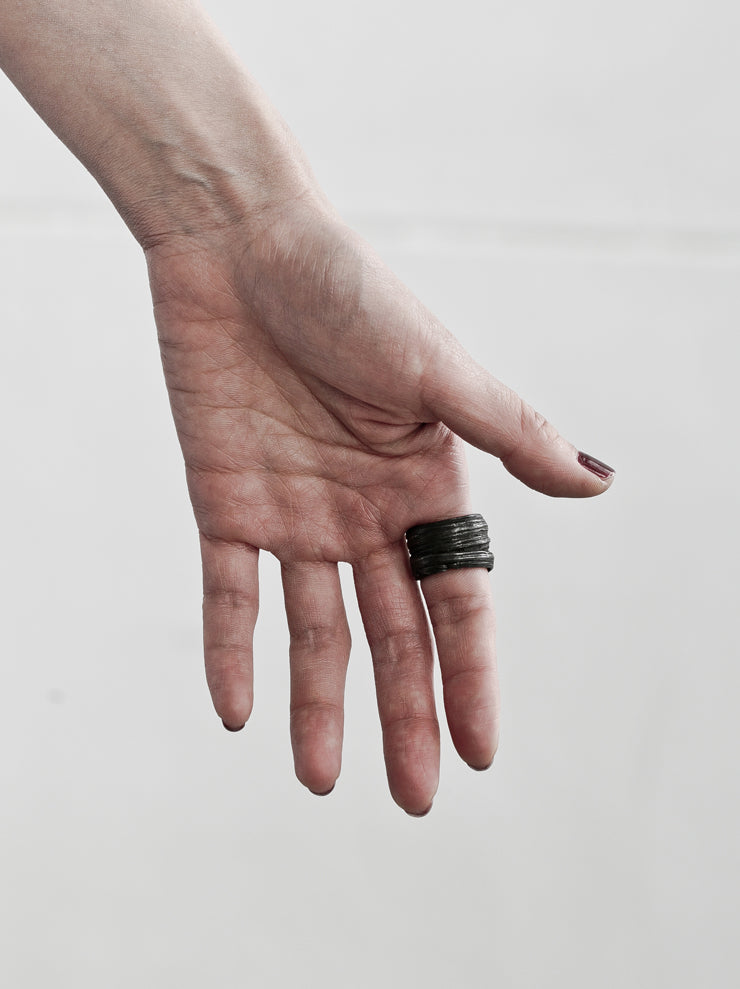DETAJ <br>HAIR RING / BLACK