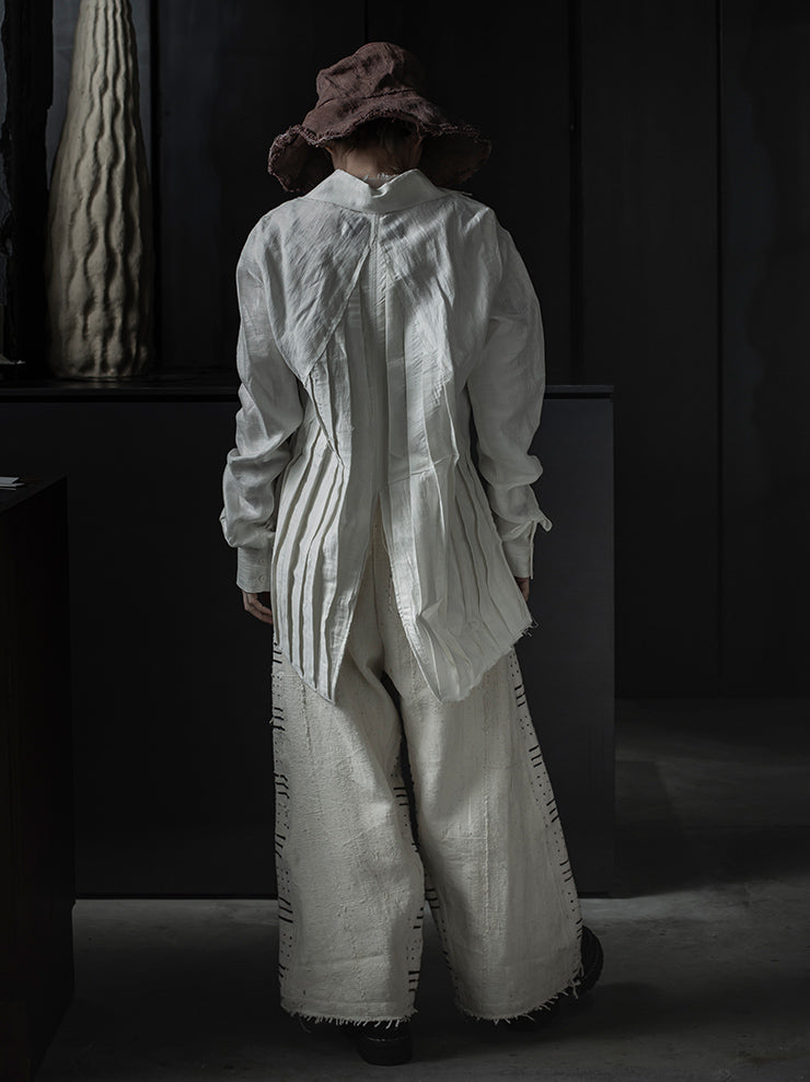OLUBIYI THOMAS<br>UNISEX バックプリーツシャツ / WHITE
