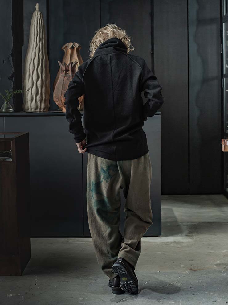 individual sentiments<br> UNISEX wool cashmere high neck tops / BLACK