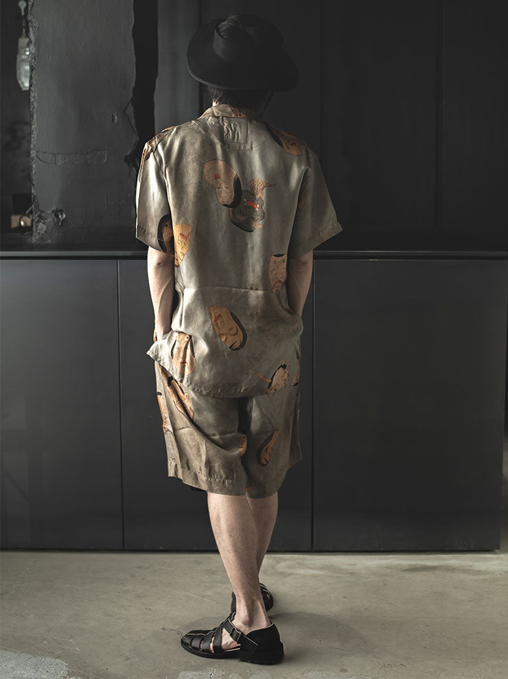 UMA WANG<br> MENS printed shorts / GRAY BLUE × TAN