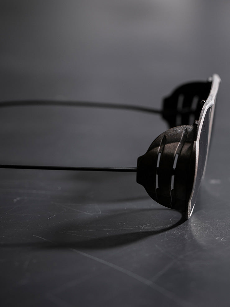 RIGARDS × BORIS BIDJAN SABERI<br/>TITANIUM フレームサングラス / ANTIQUE BRONZE / RG1011BBS
