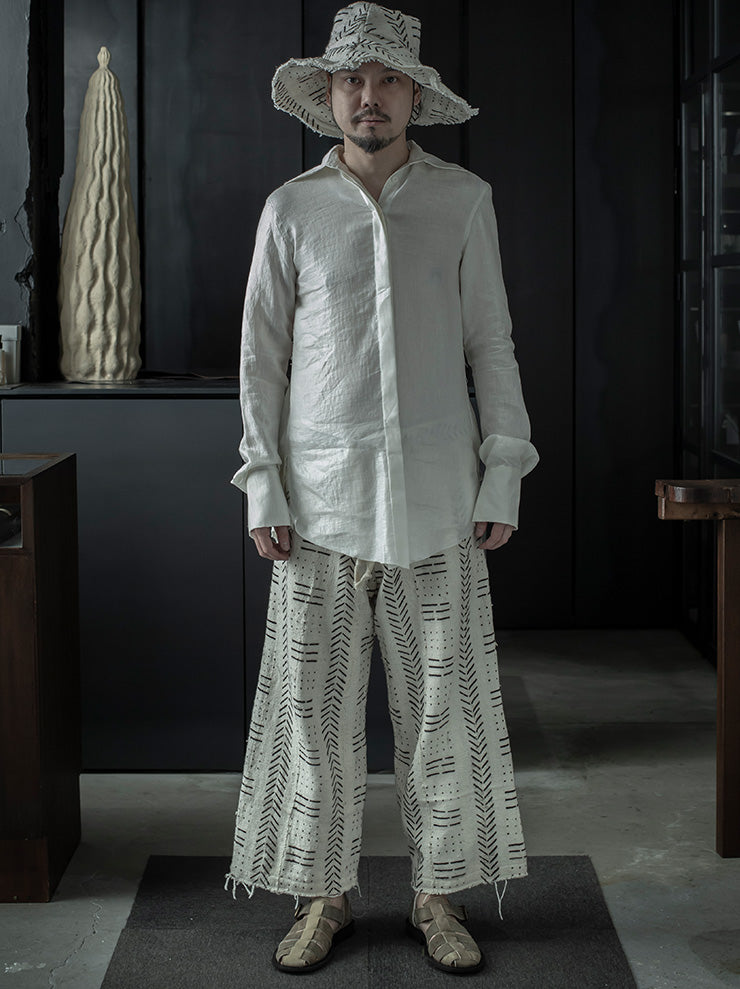 OLUBIYI THOMAS<br>UNISEX バックプリーツシャツ / WHITE