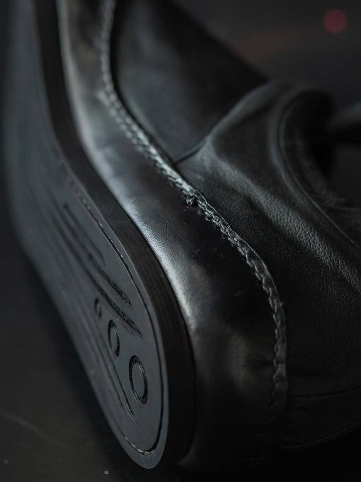 EMATYTE<br />MENS Kangaroo Leather Shoes / BLACK