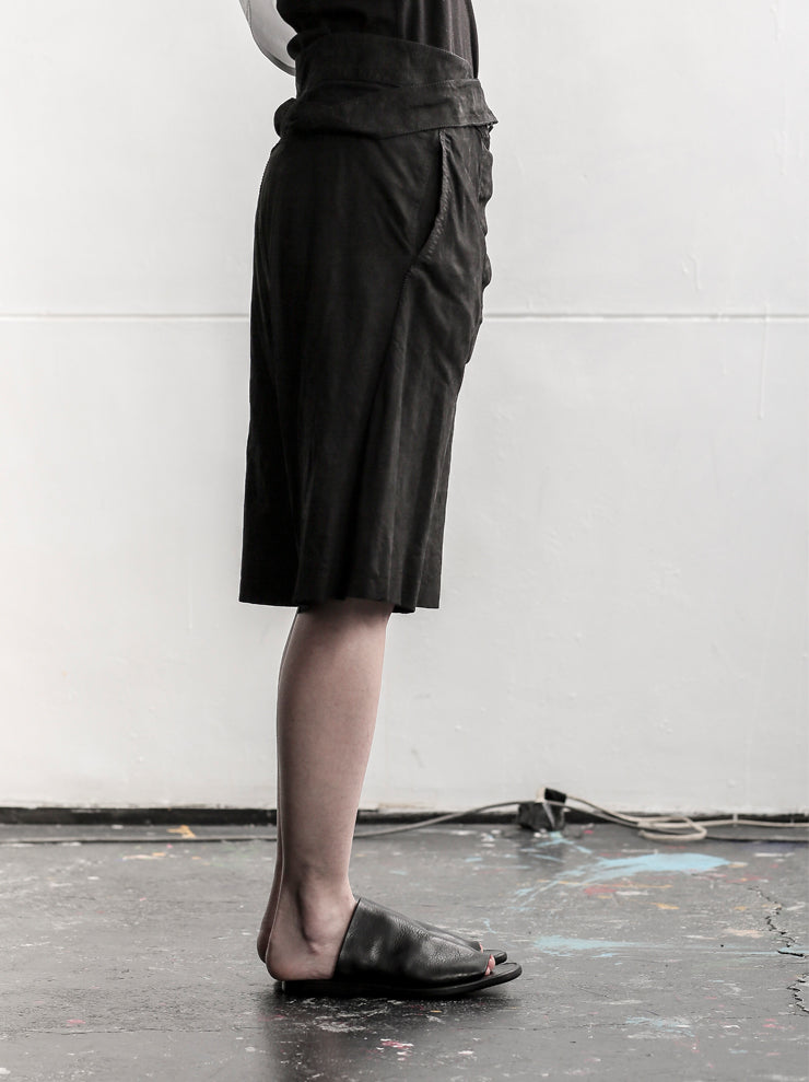 ISAAC SELLAM EXPERIENCE<br> leather shorts
