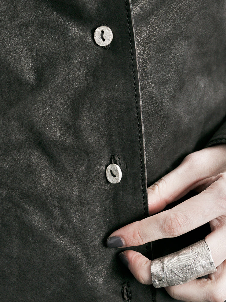 tagliovivo<br> Silver button clutter leather shirt BLACK